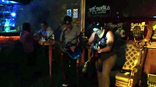 Ana Lia Saettone y Walter Alvarez - COVER - Johnny B. Goode CHUCK BERRY