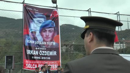 Hakkari'daki Terör Saldırısı - Jandarma Er Erkan Özdemir, Toprağa Verildi