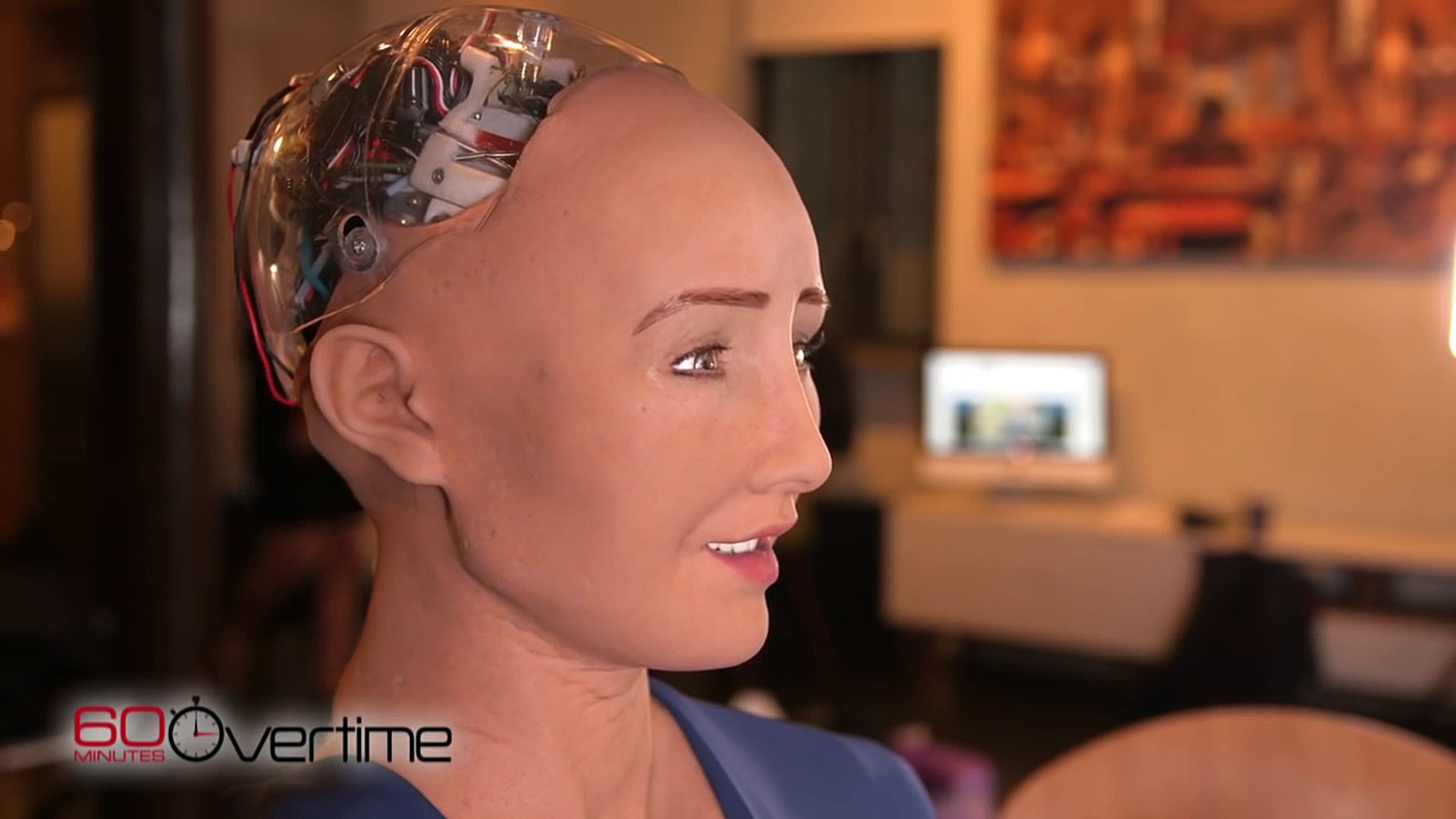 US Today News | Charlie Rose interviews... a robot?