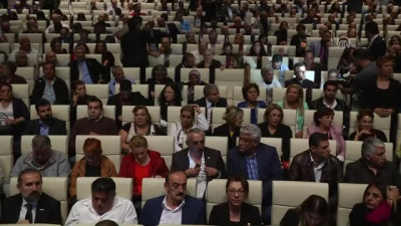 Kılıçdaroğlu, "Baba Ben de Gideyim Mi?" Adlı Belgeseli İzledi