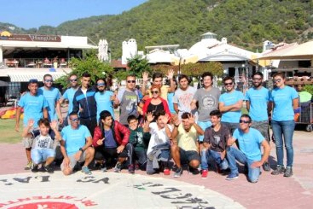 Fethiye Kimsesiz Çocukların Yamaç Paraşütü Keyfi