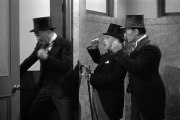 The Three Stooges - S 5 E 5 - Violent is the Word for Curly