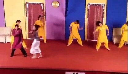 HOT MUJRA 2016 - KHUSHBOO HOT MUJRA LIVE PAKISTANI STAGE DRAMA 2016