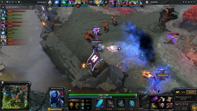 ALLIANCE vs HORDE - EPIC MEGAS Rapiers Base Race! - WESG Dota 2_4