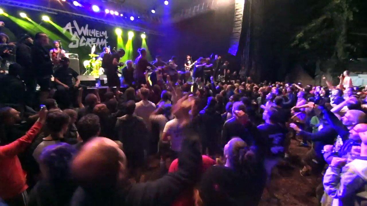 #073 A Wilhelm Scream "Famous Friends And Fashion Drunks" @ Punk Rock Holiday (10/08/2016) Tolmin