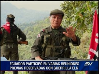Ecuador respalda negociaciones de paz con Colombia