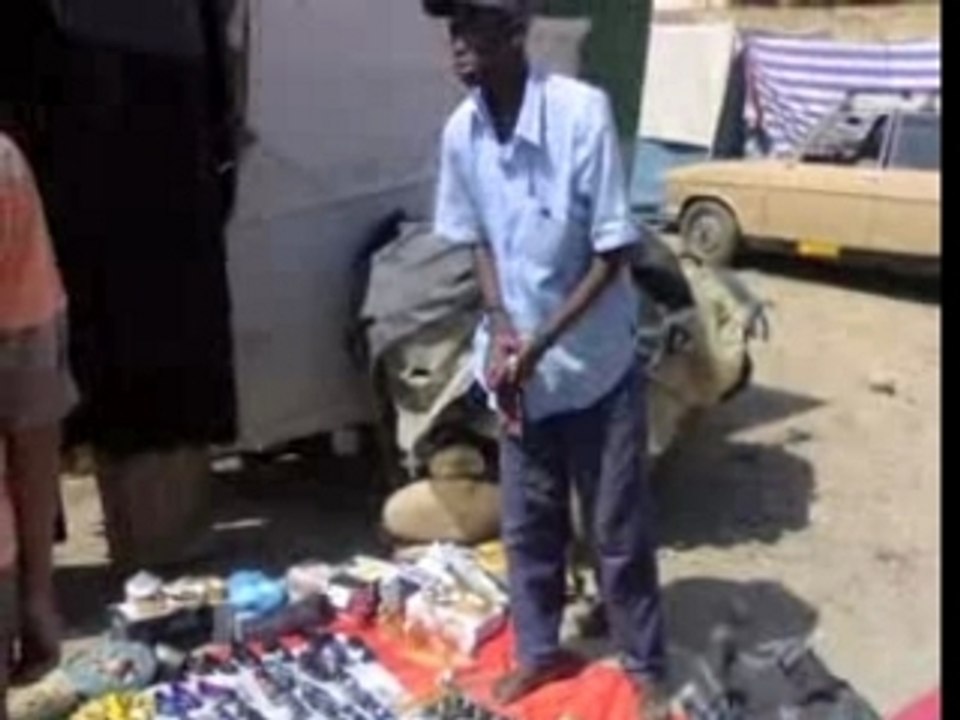 SOUK DU MERCREDI. ETAL AFRICAIN.