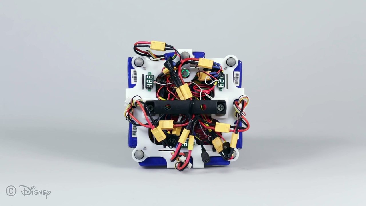 Disney invente un robot sauteur à 1 jambe.. Futur jouet de Noël ?