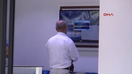 İzmir'de Soygun Girişimi, 2 Yaralı