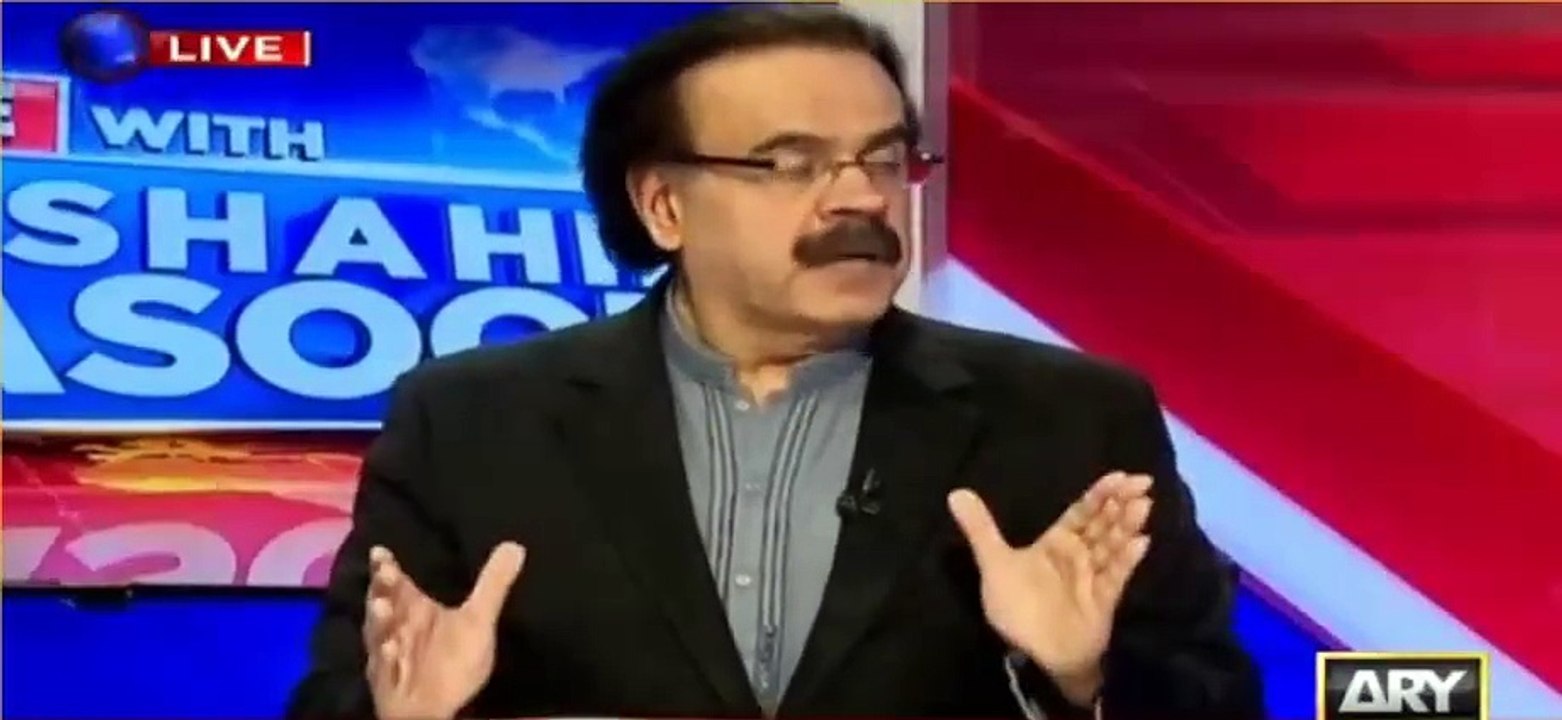 Doctor Shahid Masood plays a clip of Nawaz Sharif from 1996 in which Nawaz Sharif was talking on accountability.
