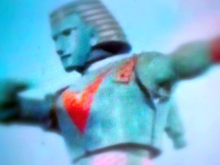 giant alien metal robot beings