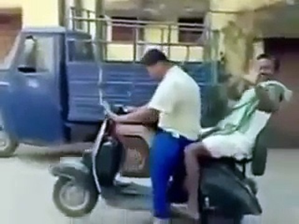60.2016 Funny videos -Desi funny comedy dance