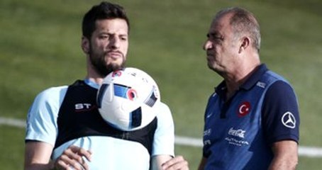 Ukrayna Maçının Devre Arasında Fatih Terim'le Hakan Balta Tartıştı
