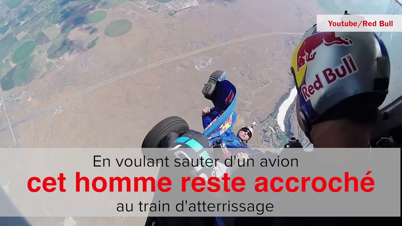En voulant sauter d'un avion, cet homme se coince dans le train d'atterrissage