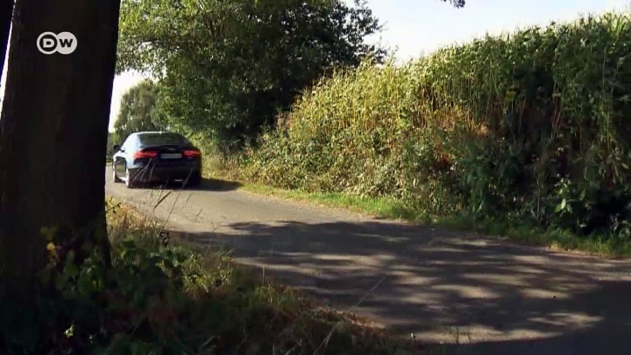 Zurückhaltend: jaguar xe 20d awd r-sport | motor mobil