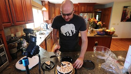 8 Cake Cutting Gadgets put to the TEST