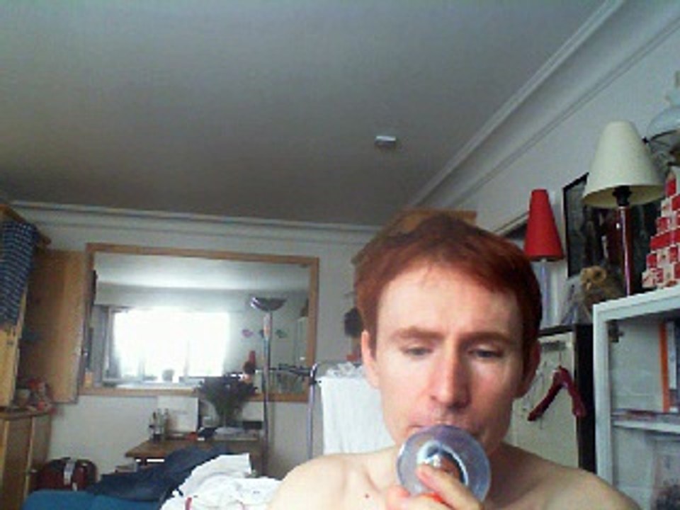 Wiwi égratigne "Natalie" de Shirley Bassey