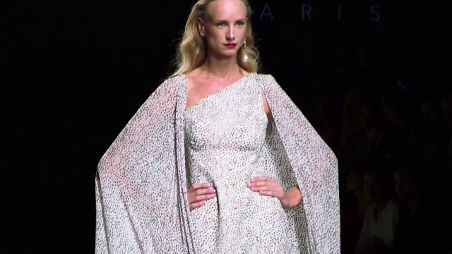 تصاميم مستوحاة من اندي وارهول تختتم اسبوع الموضة في دبي