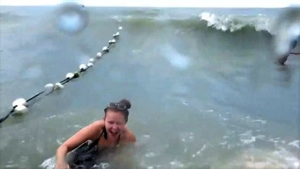 hot girl Bikini Slip Fail