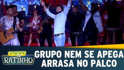 Grupo "Nem Se Apega" arrasa no palco