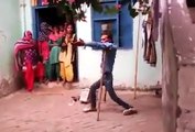 yee video lazmi zaroor dekhe amazing dance by a polio effected man in India and Pakistan viewers