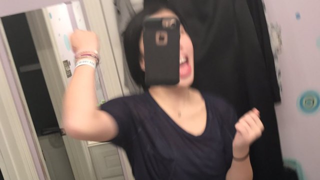 People Throw Their Phones For Hands-Free Selfies