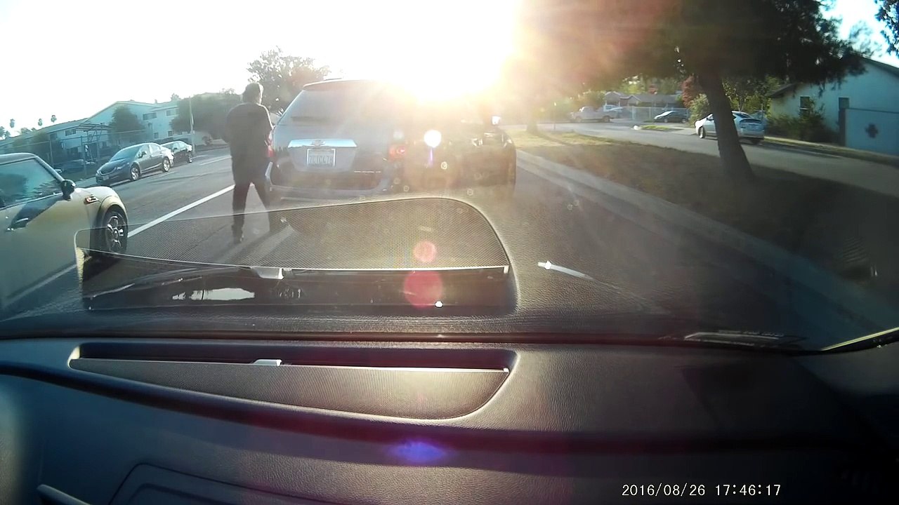 Road Rager Backs Down for Dashcam