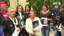 Víctimas del conflicto en Colombia piden paz reunidos con Santos