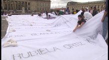 Bandera blanca representa a víctimas del conflicto armado en Colombia