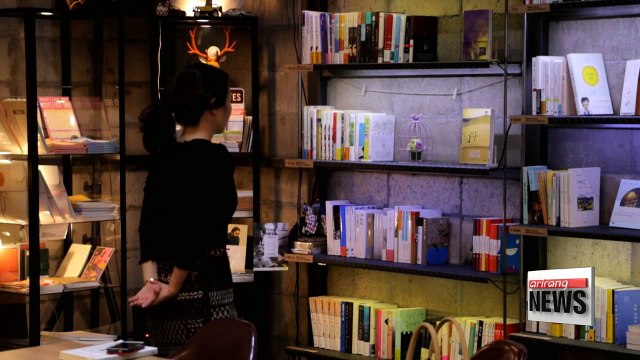 Late night book cafes, indie bookstores flourish as new literaray trend takes shape in Korea