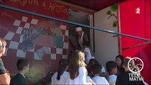 Sans Frontières - Rome : Un camion-théâtre pour apprendre le français