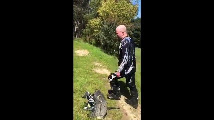 Quand tu dois aller à la peche pour récuperer ta moto.... KTM fishing