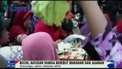 Ricuh, Ratusan Warga Berebut Tumpeng