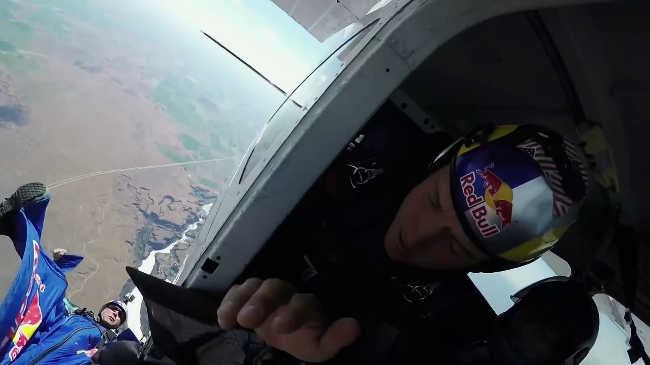 Gros stress pour ce parachutiste