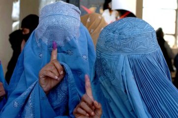 Afganistan'da Kadın ve Erkeklerin Buluşabileceği Kafe Açıldı