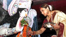 GORGEOUS Rani Mukherji Celebrates Dussehra Puja 2016, Sindoor Khela