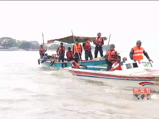 নিষেধাজ্ঞা অমান্য করে ইলিশ ধরায় ২৭ জেলে আটক