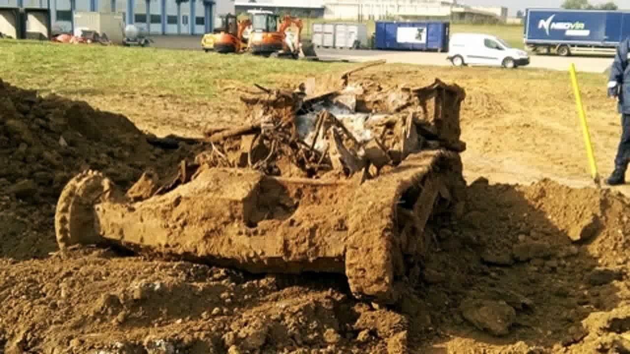 Une découverte surprenante a l'aéroport d'orly !