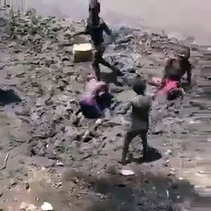 Jeu d'enfant anormal