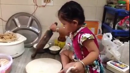 This Little Girl Shocked Everyone by Making a ‘Gol Roti’