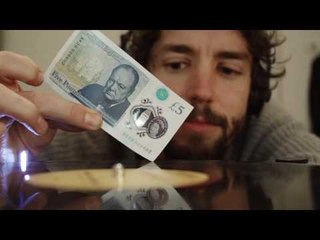 New Five Pound Note Plays Vinyl Records