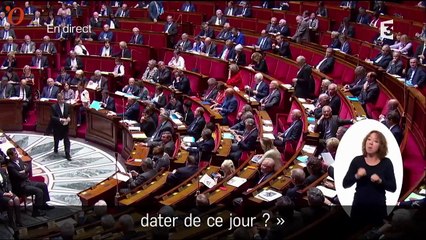 Manuel Valls refuse de répondre à un député et se moque de lui