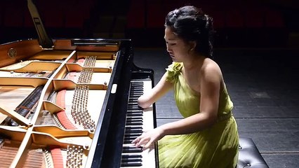 He has only a hand but the way he plays the piano is show