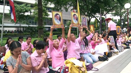 Thai king's health 'unstable' as crowd holds vigil