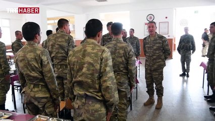 Genelkurmay Başkanı Orgeneral Akar askerlere hitap etti