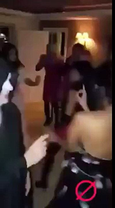 Shia Irani Zakir Ka Mujra....Must Watch