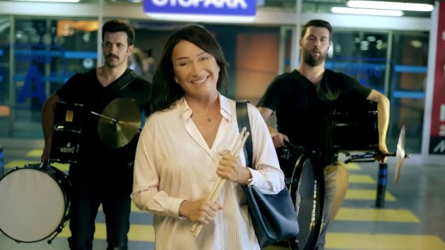 Türk Telekom Kapsama ve Çekim Gücü Reklamı – Demet Akbağ