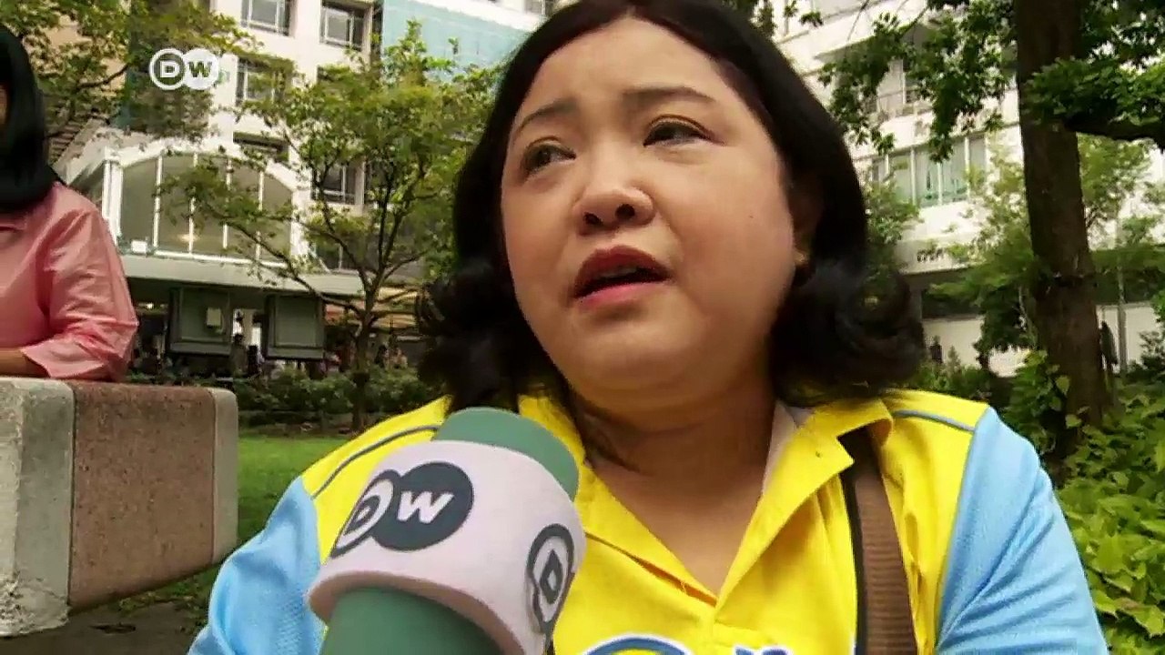 Thailänder beten für ihren König | DW Nachrichten