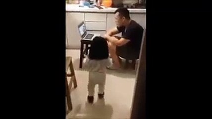 Çococuğun masumiyeti her şeyine evet dedirtir . :)  The innocence of children is yes to everything that deserves