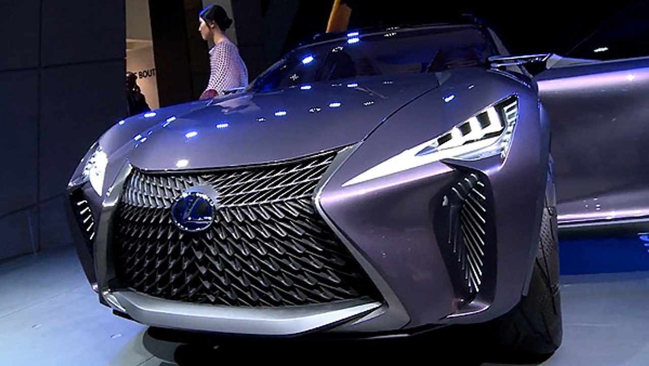 Lexus mit futuristischem UX in Paris